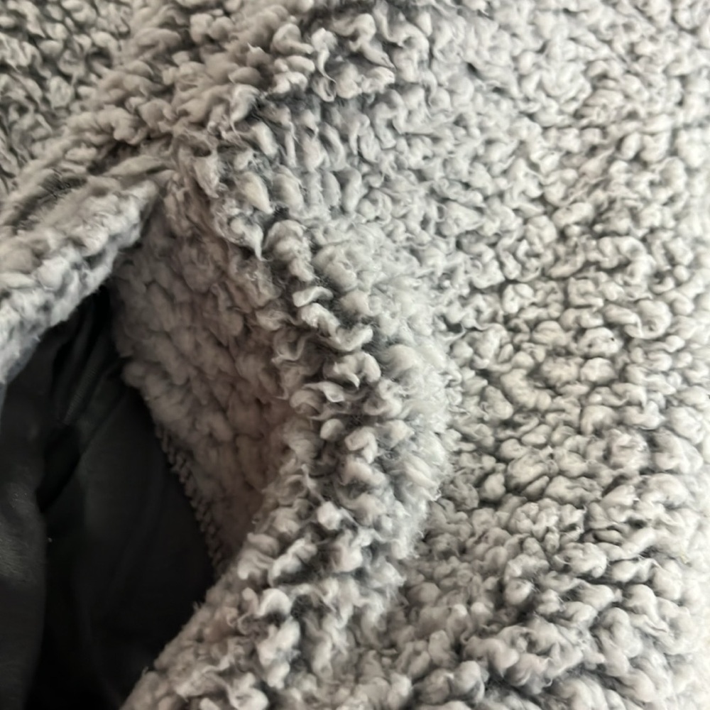 Maurice’s maroon and gray pull over faux Sherpa sweatshirt XL - Picture 7 of 12